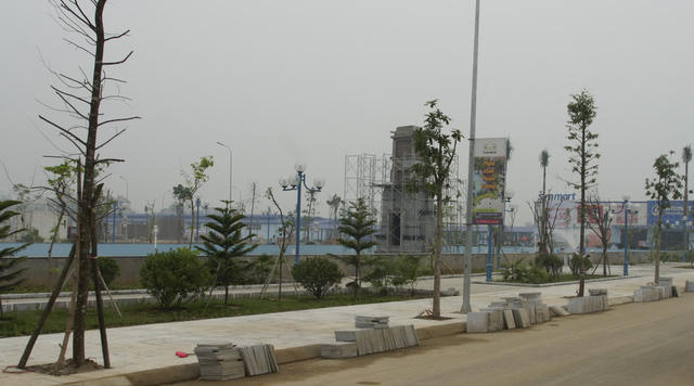 H&ograve;a B&igrave;nh: Dự &aacute;n sắp xong mới tranh luận về giấy ph&eacute;p x&acirc;y dựng