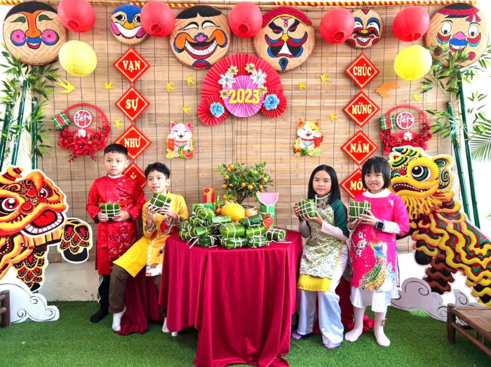Học sinh Trường Tiểu học Tân Lập B (Đan Phượng, Hà Nội) hào hứng trong ngày hội đón xuân 2023 tại trường. Ảnh minh hoạ