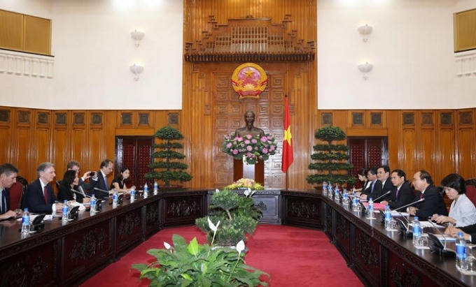 Toàn cảnh phiên làm việc giứa Thủ tướng Nguyễn Xuân Phúc và ông Philip Hammond.