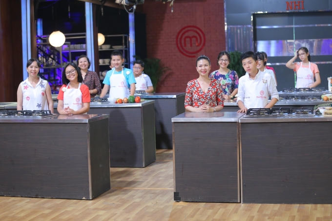 Các thí sinh có mẹ làm phụ bếp.