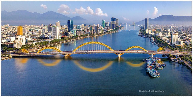 Cầu Rồng (ảnh: Thái Quán Chung).