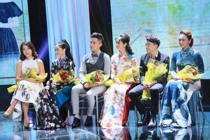5 THI SINH VA MC HOANG OANH
