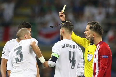 To&agrave;n cảnh Real Madrid &ndash; Atletico Madrid: Định đoạt ng&ocirc;i vương tr&ecirc;n chấm 11m