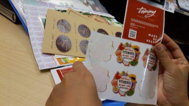 Mỗi con tem mua tại cơ sở in chỉ có giá 60 đồng