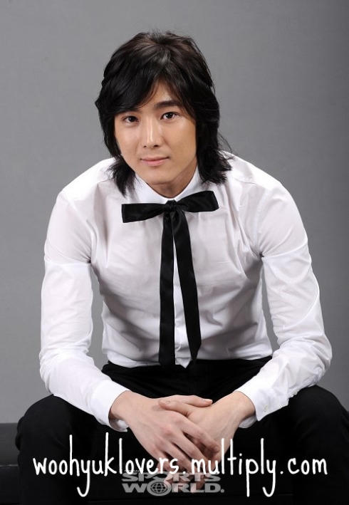 Cậu bé điển trai Chul soel ngày ấy giờ đã trở thành người đàn ông trưởng thành và đầy quyến rũ.