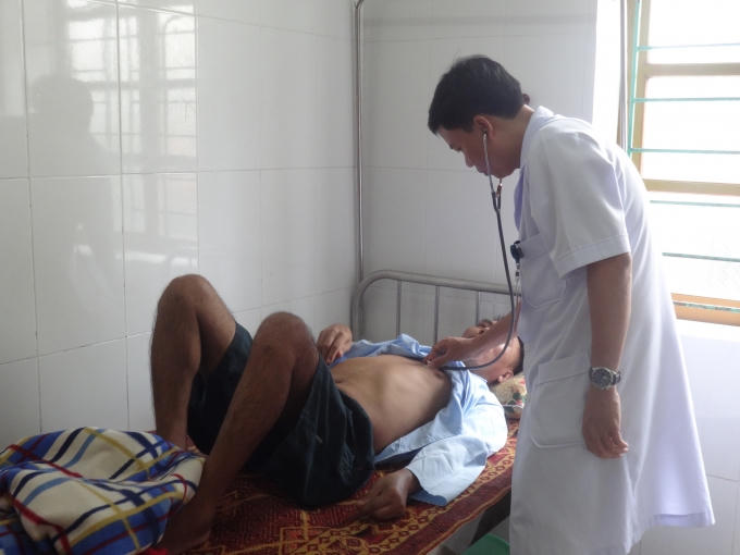  Một bệnh nhân khác, nhập viện trong tình trạng xuất hiện các ổ áp xe dưới da và đau tức vùng ngực, tại bệnh viện Đa Khoa Hà Tình, các bác sĩ đã chẩn đoán và điều trị theo hướng điều trị whitmore. Ảnh: NN