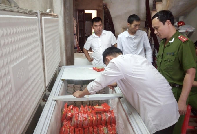 Lực lượng chức năng kiểm tra đột xuất và phát hiện nhiều sai phạm.