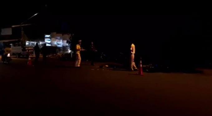 Lực lượng chức năng khám nghiệm hiện trường