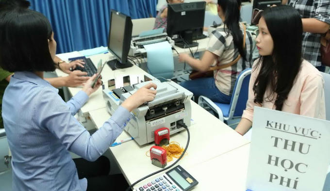 Việc điều chỉnh tăng học phí sẽ không ảnh hưởng học sinh thuộc hộ nghèo, cận nghèo, học sinh diện chính sách. (Ảnh: Dân việt)