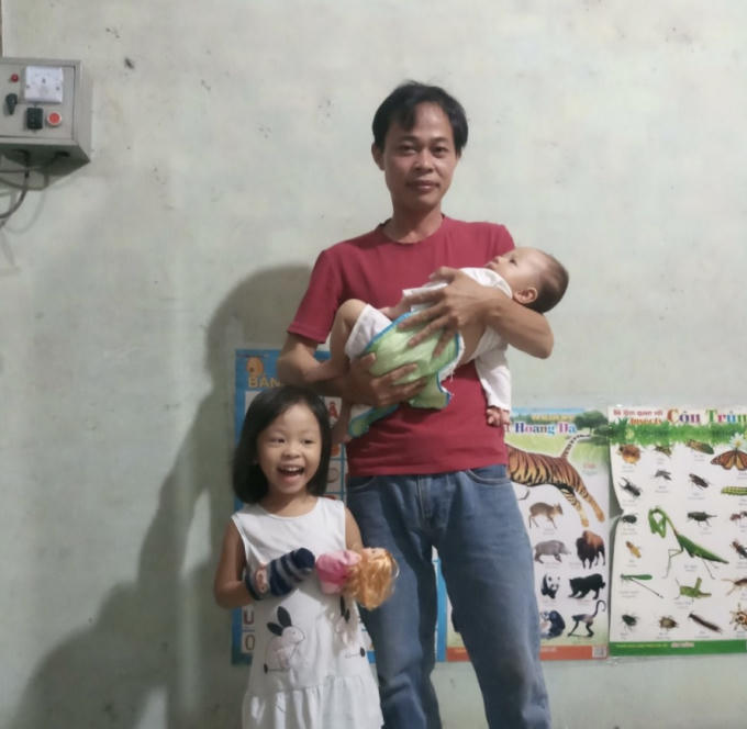 Anh Tài cùng đàn con nhỏ có nguy cơ mất nhà vì mua phải sổ đỏ do UBND huyện Long Thành cấp sai quy định.