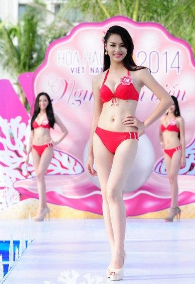 Vượt qua rất nhiều đối thủ nặng kí, cuối cùng Thùy Trang đã xuất sắc khi giành được vương miện đầy vinh quang.