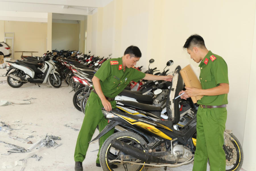 60 xe mô tô không rõ nguồn gốc xuất xứ đang được tạm giữ để tiếp tục làm rõ
