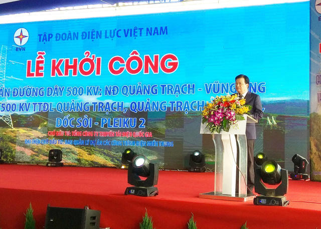 Phó Thủ tướng Trịnh Đình Dũng phát biểu tại lễ khởi công. (Ảnh: Dân trí)