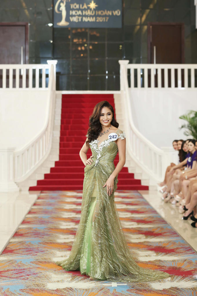 Lê Thanh Tú giành chiến thắng đầu tiên trong tập 2 “Tôi là Hoa hậu Hoàn vũ Việt Nam”