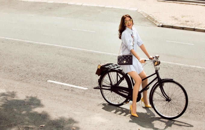 Mặc dù sinh ra tại Hải Phòng và chọn Hà Nội là mảnh đất lập nghiệp đầu tiên nhưng Thành phố Hồ Chí Minh mới là nơi đưa Phạm Hương lên thành công như ngày hôm nay.