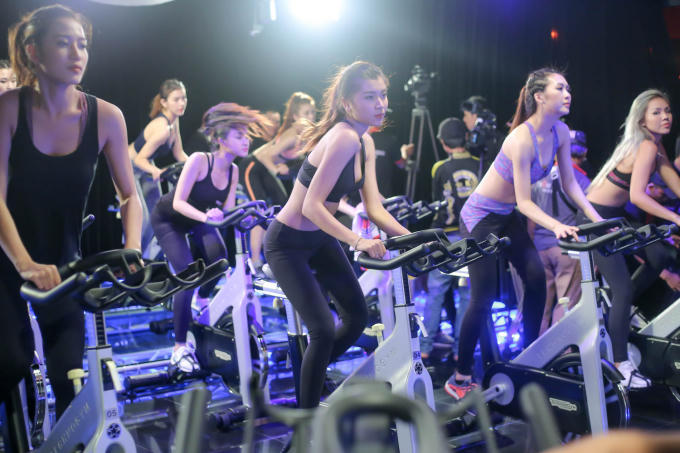 Minh T&uacute; lớn tiếng khuy&ecirc;n Lan Khu&ecirc;