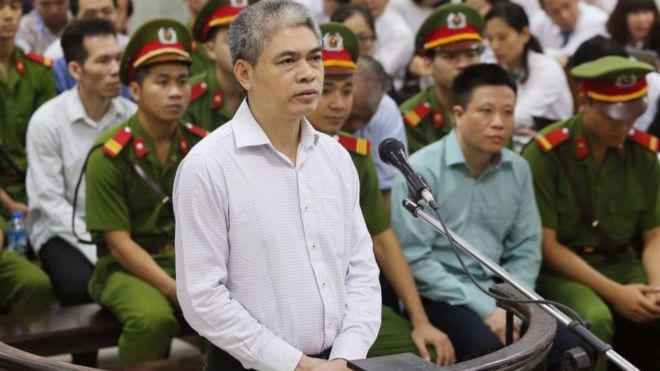 Bị cáo Nguyễn Xuân Sơn chỉ thừa nhận duy nhất tội “Cố ý làm trái quy định của Nhà nước về quản lý kinh tế gây hậu quả nghiêm trọng”.