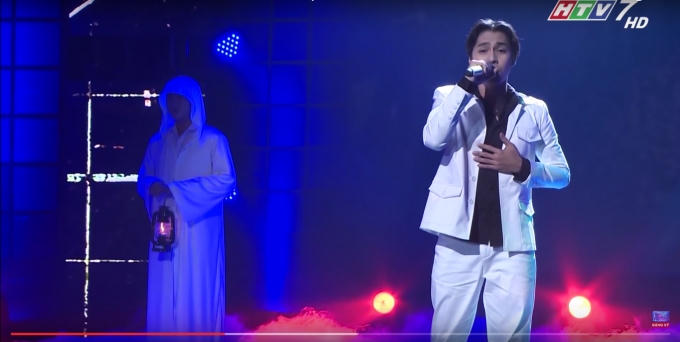 Hoàng Tuấn biến hóa thành hình tượng "Anh Bo" Đan Trường.