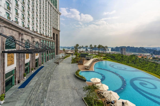 FLC Hạ Long đem đến không gian tổ chức sự kiện đẹp nhất Việt Nam khi bao quát khung cảnh kỳ vĩ của kỳ quan thiên nhiên thế giới