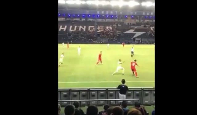 [Clip]: Pha qua người đẳng cấp của Quang Hải trong trận đấu gặp Curacao