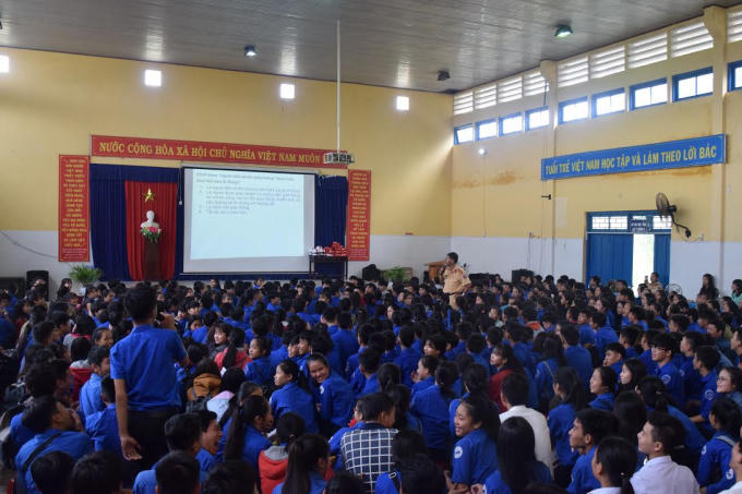 Toàn cảnh buổi tuyên truyền.