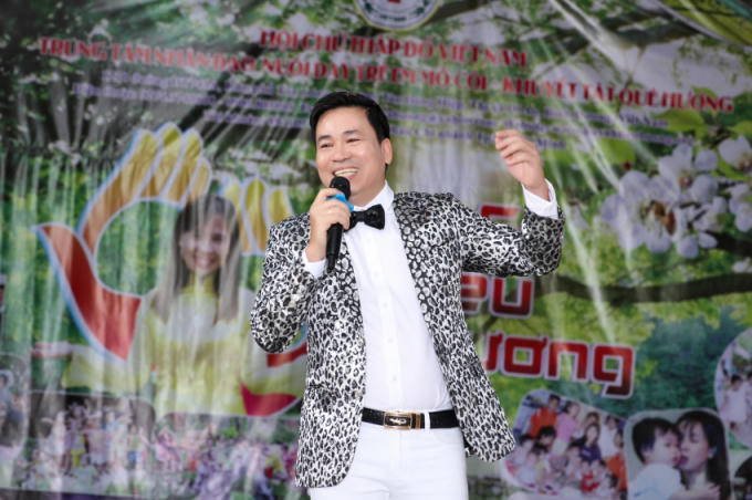 Doanh nhân Michael Lang cảm nhận được đầy đủ ý nghĩa tốt đẹp của thiện nguyện, của việc luôn không ngần ngại sẻ chia, lan tỏa tình yêu thương đến với thế giới này.