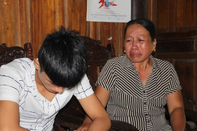 Nỗi đau đớn tột cùng của người thân khi em Lê Văn Khánh phải chịu mức án 18 tháng tù vì tội