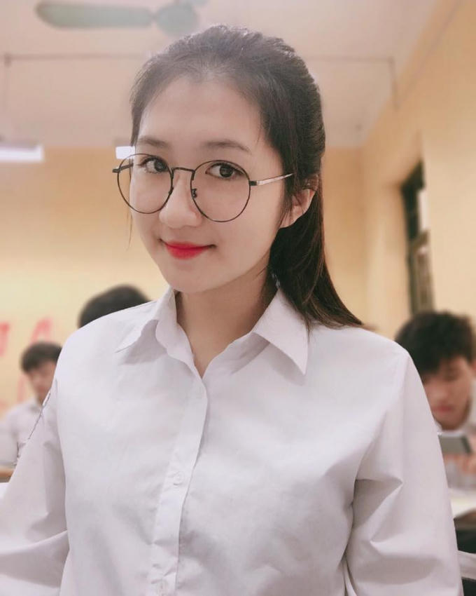 Nhờ giảm cân, gương mặt Diệu nhẹ nhàng hơn hẳn.