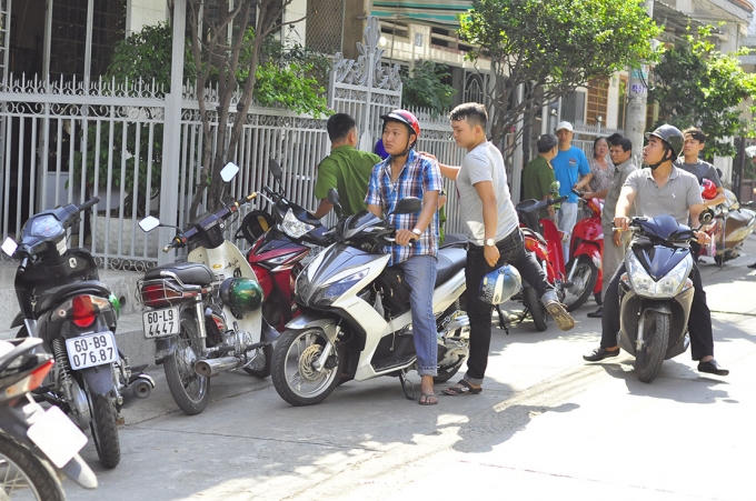 Lực lượng chức năng nhanh chóng có mặt tại hiện trường.