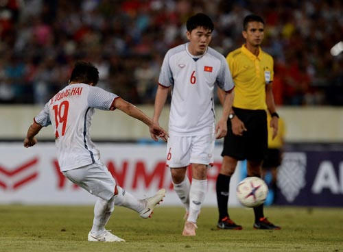 Chuyên gia Châu Á nhận định đội tuyển Việt Nam chơi biến ảo nhất AFF Cup năm 2018.