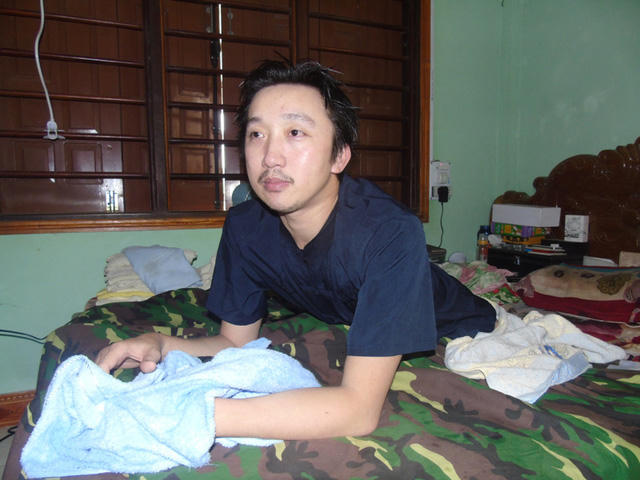 Với Khoa, khi còn sức anh sẽ còn làm từ thiện, anh cũng đã đồng ý hiến xác cho y học khi qua đời.