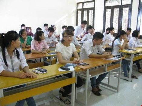 Thí sinh dự thi THPT Quốc gia năm 2016 có thể sẽ được miễn phí phòng trọ. (Ảnh minh họa: Dân Việt)