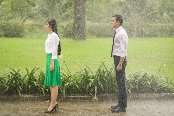 Cuối cùng Mai Tài Phến cũng đã có cơ hội cướp nụ hôn đầu đời của em gái mưa