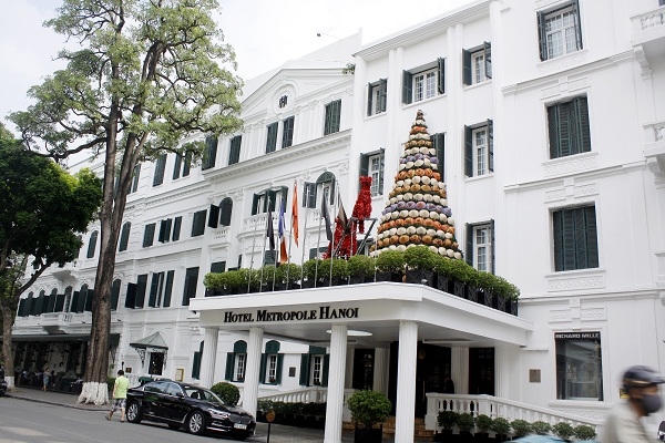 Được xây dựng từ năm 1901 ngay bên cạnh Hồ Gươm, Metropole là một trong những khách sạn lâu đời nhất và có vị trí đắc địa nhất tại Hà Nội.