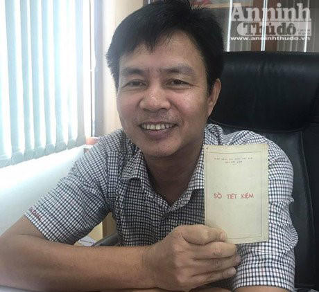 Anh Thành với cuốn sổ tiết kiệm “thần thánh”.