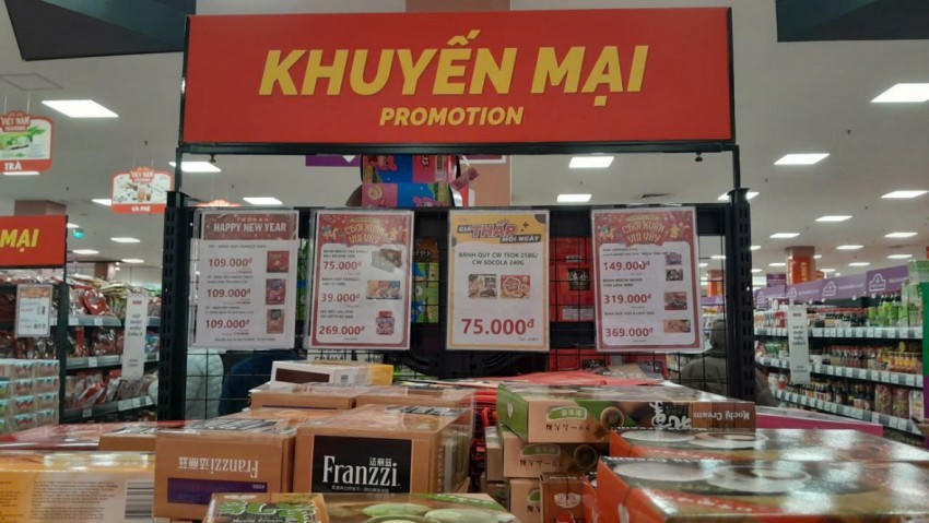 Chương trình khuyến mại áp dụng hầu hết các mặt hàng đã thu hút người tiêu dùng.
