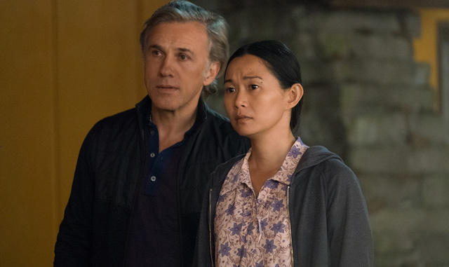 Hồng Châu trong phim “Downsizing”, diễn xuất bên Christoph Waltz.