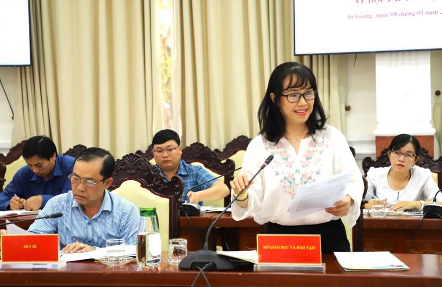 Phó Giám đốc Sở Giáo dục và Đào tạo Phạm Xuân Bình phát biểu trao đổi một số nộ