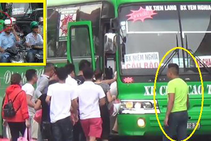 Nhiều xe ô tô chở khách chạy theo kiểu “rùa bò” để bắt khách. (Ảnh: báo VTC New)