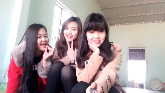 Ba chị em Huyền, Hà và Hương.