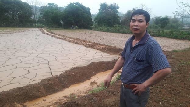 Anh H&agrave; Văn N&ecirc;n, 1 người d&acirc;n v&ocirc; c&ugrave;ng bức x&uacute;c v&igrave; vụ việc.