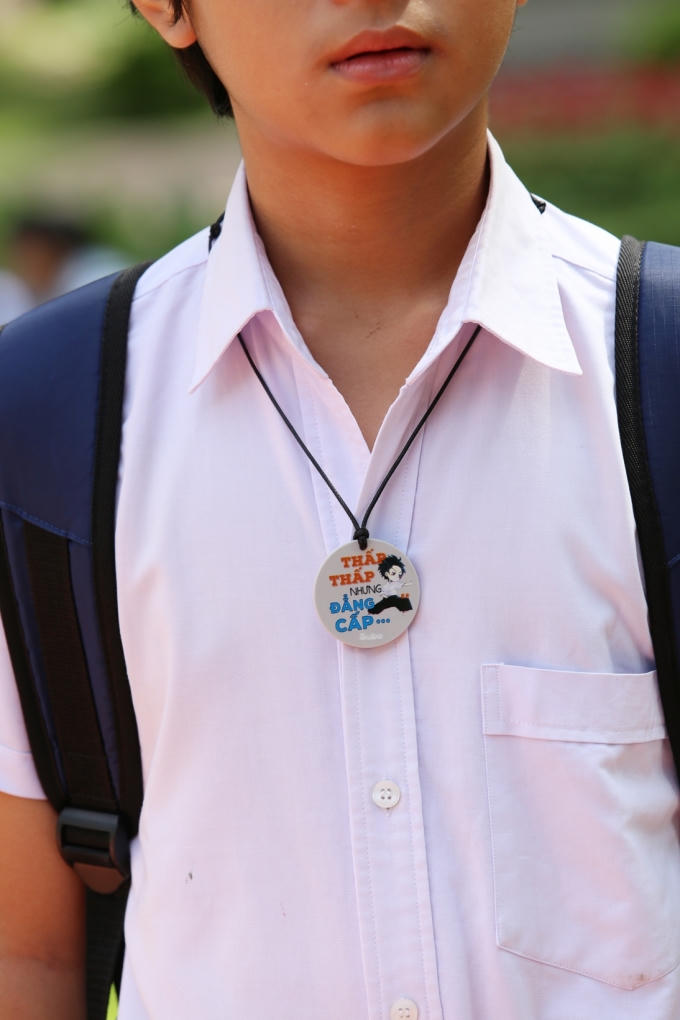 Dây đeo với nội dung cực cá tính: Thấp thấp nhưng đẳng cấp