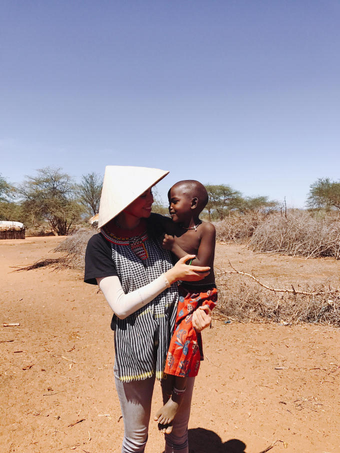 Phạm Hương kể chuyện về tinh thần lạc quan của bộ tộc Samburu ở Kenya