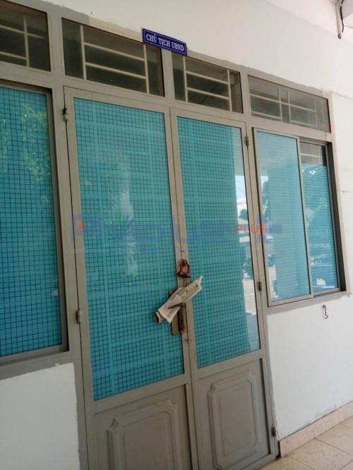 Phòng Chủ tịch UBND phường Phước Long B khóa cửa.