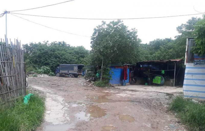 Khu đất 4.485m2 tại phường Yên Sở, quận Hoàng Mai được UBND Hà Nội cho HTX Sở Thượng thuê để xây dựng Văn phòng làm việc, giao dịch giới thiệu sản phẩm và kho chứa hàng tại Đồng Giềng. Tuy nhiên, đến nay dự án chỉ là bãi đất trống.