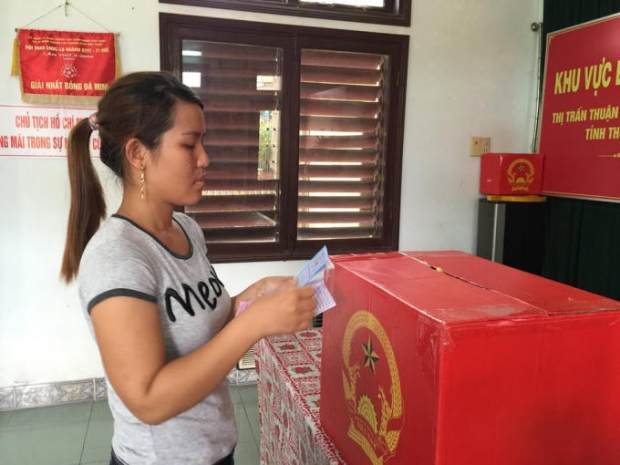 Năm nay, thời điểm bầu cử diễn ra cùng với mùa trăng cũng là khoảng thời gian ngư dân nghỉ đi biển nên công tác bầu cử diễn ra khá thuận lợi.