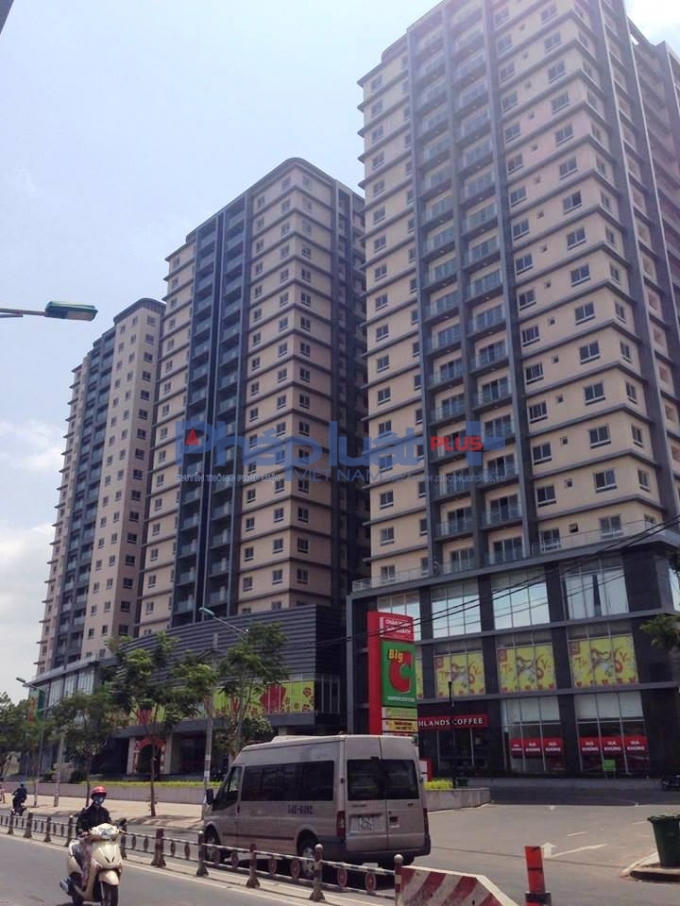 Chỉ cần nhìn bằng mắt thường cũng có thể đếm được công trình này cao 20 hay 21 tầng.