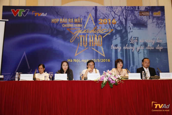 Buổi họp báo ra mắt chương trình Giai điệu tự hào 2016.