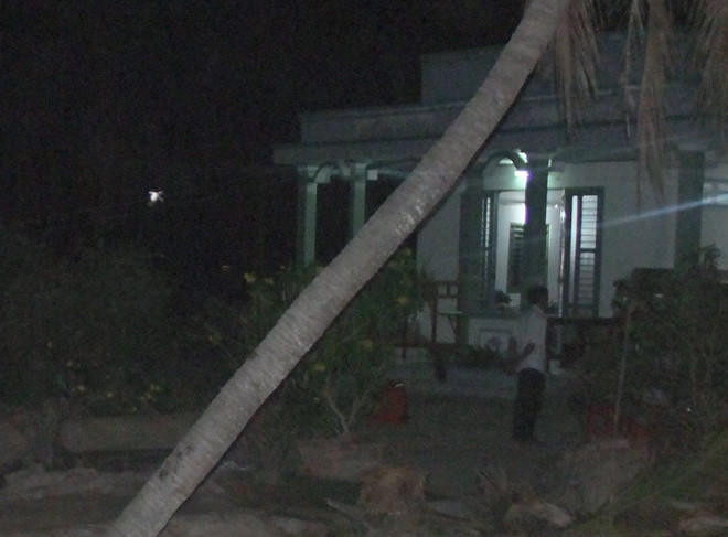 Ng&ocirc;i nh&agrave; nơi xảy ra sự việc chồng d&ugrave;ng vải mềm siết cổ vợ v&igrave; d&aacute;m đ&aacute;nh con.