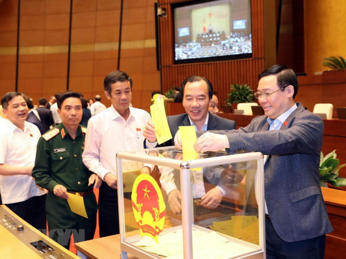 Đại biểu Quốc hội bỏ phiếu kín bầu Chủ tịch nước. (Ảnh: VGP)